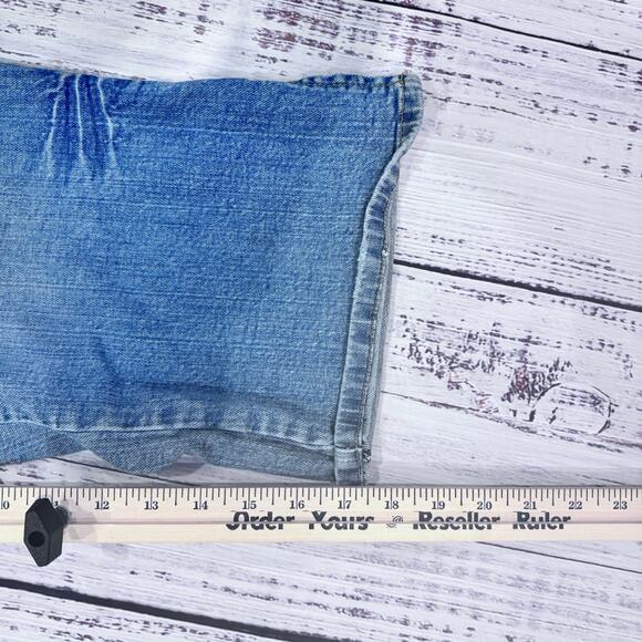 Apple Bottoms Capri Jeans Light Wash Women’s 14 Embroidered Y2K Denim - Picture 6 of 12